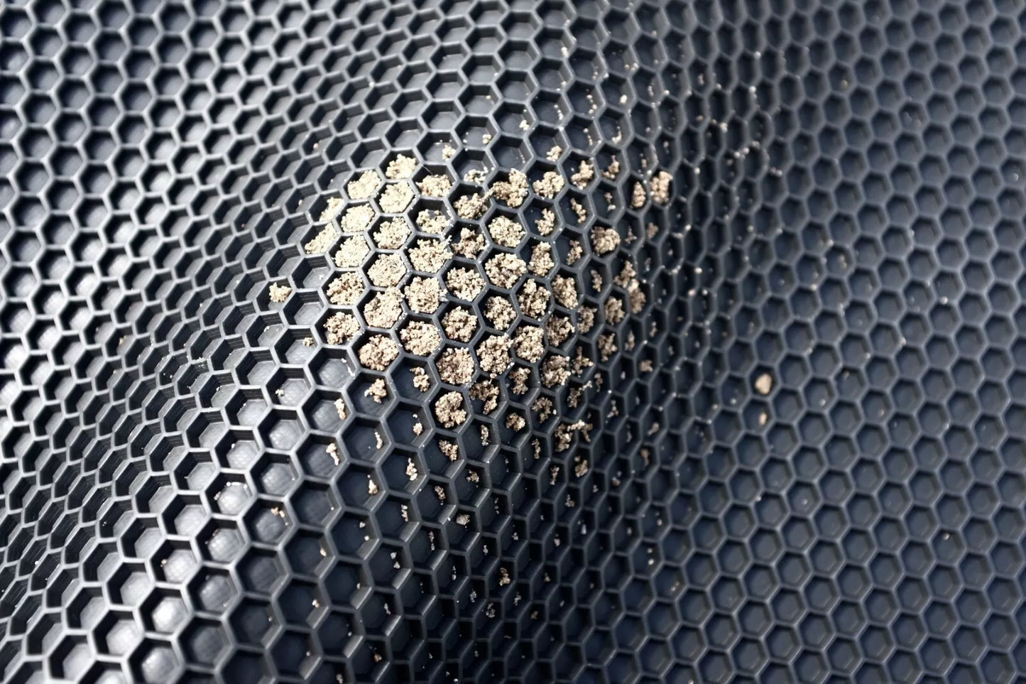 Smooth Honeycomb Matt Black Rubber Flooring Matting for Garage, Van or Car Roll