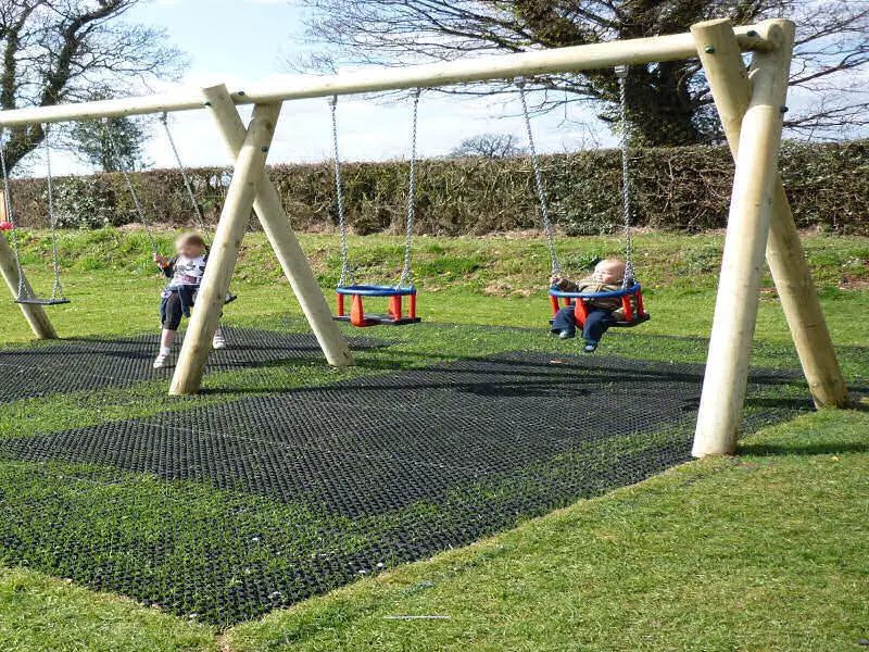 Heavy Duty Rubber Grass Mat Outdoor Safety Flooring Children Playground Area