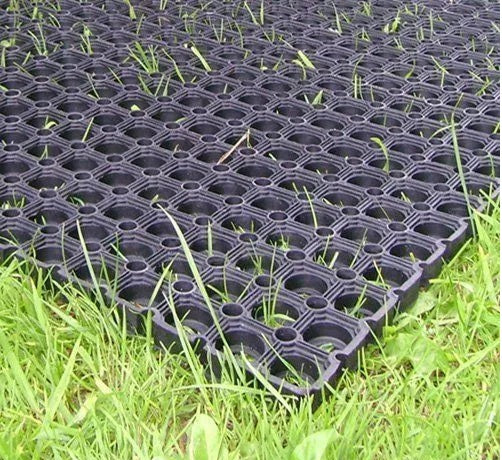 Horse Gateway Rubber GRASS Mat